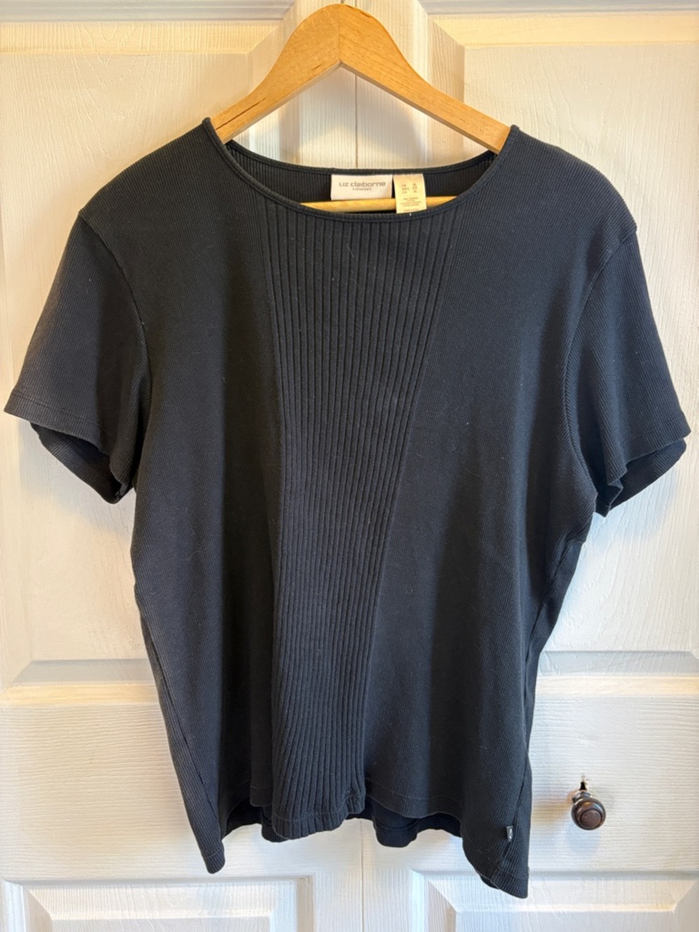 Liz Claiborne Black Short Sleeve Rib-Panel Knit Top